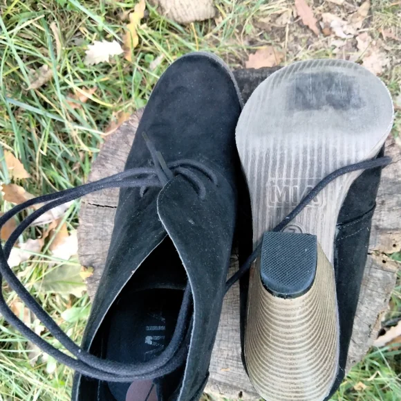 👀 Big Discount! 👀 MIA Tie Front Ankle Boots in size 7 - Picture 3 of 3